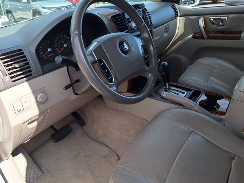 Used 2004 Kia Sorento 4WD image 9