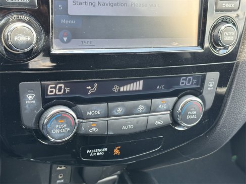 Used 2016 Nissan Rogue SV image 29