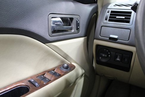 Used 2010 Ford Fusion SEL image 6