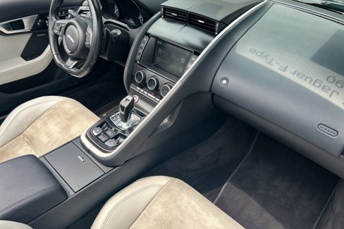 Used 2016 Jaguar F-TYPE Convertible image 29