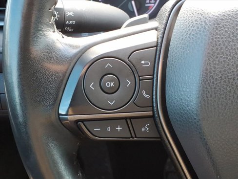 Used 2022 Toyota Camry SE image 21