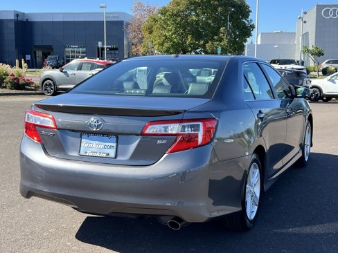 Used 2014 Toyota Camry L image 7