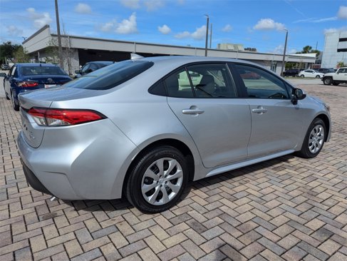 Used 2025 Toyota Corolla LE image 11