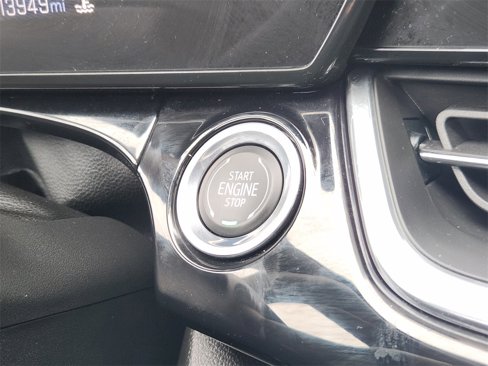 Used 2025 Chevrolet Trax RS image 18