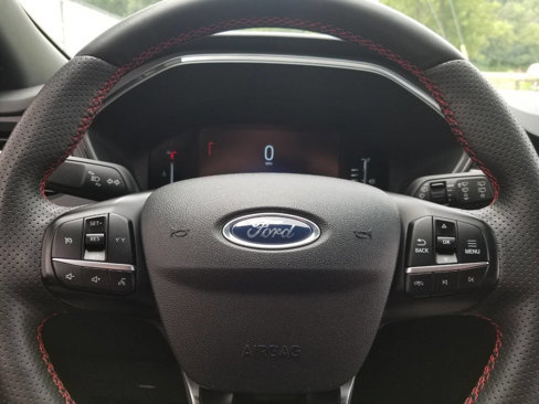 Used 2023 Ford Escape ST-Line image 25