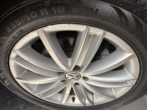 Used 2010 Volkswagen Tiguan SEL image 27