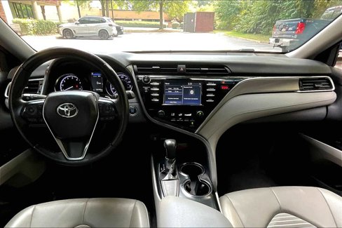Used 2018 Toyota Camry SE w/ Convenience Package image 14