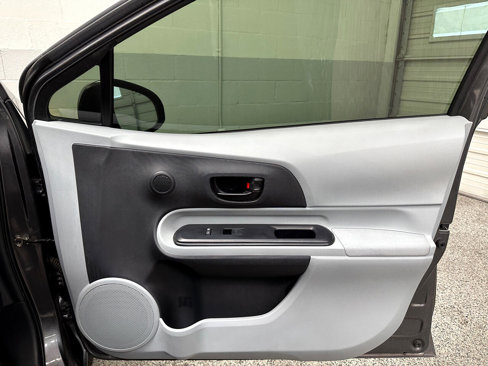 Used 2014 Toyota Prius C One image 22