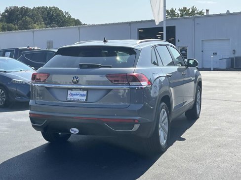 Used 2022 Volkswagen Atlas Cross Sport SE image 7