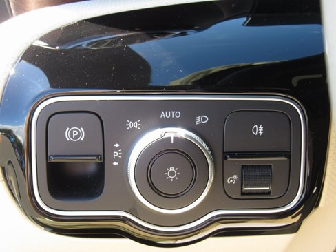 Certified 2023 Mercedes-Benz CLA 250 4MATIC image 36