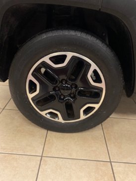 Used 2015 Jeep Renegade Latitude w/ Popular Equipment Group image 32