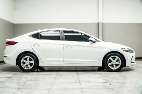 Used 2017 Hyundai Elantra SE image 6