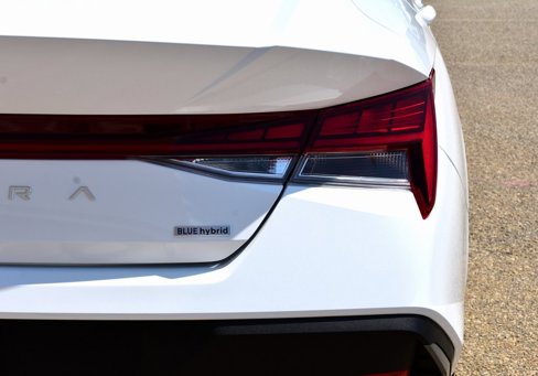 New 2025 Hyundai Elantra Blue image 9