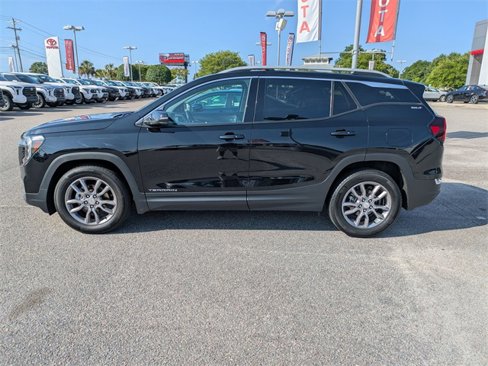 Used 2024 GMC Terrain SLT image 6