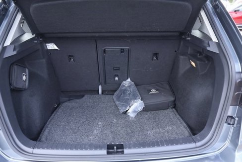 Certified 2022 Volkswagen Taos SE image 16