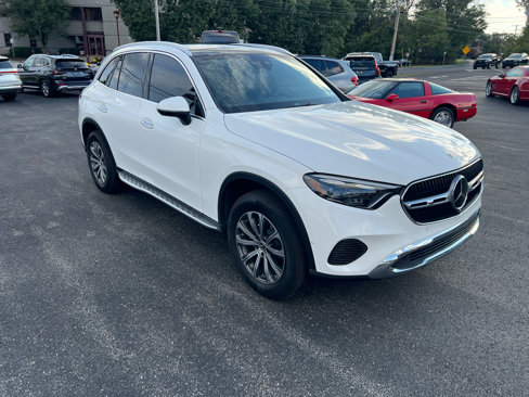 Used 2025 Mercedes-Benz GLC 300 4MATIC image 3