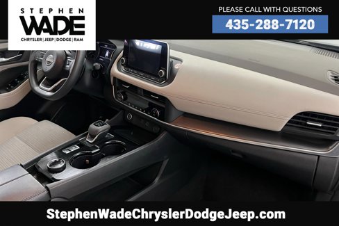 Used 2023 Nissan Rogue SV image 24
