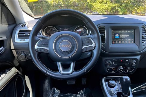 Used 2020 Jeep Compass Latitude image 8