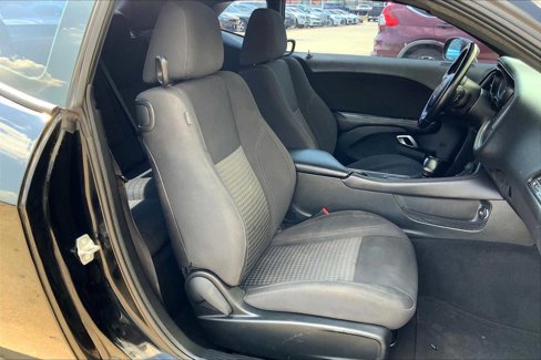 Used 2019 Dodge Challenger SXT image 8