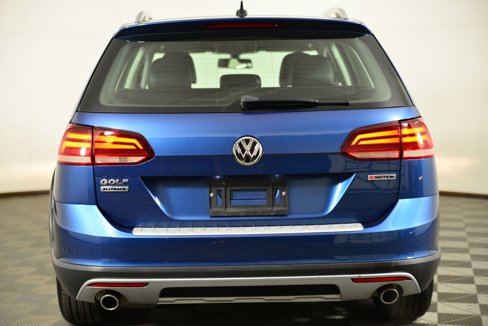 Used 2019 Volkswagen Golf Alltrack S image 8