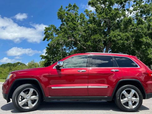Used 2013 Jeep Grand Cherokee Overland image 50