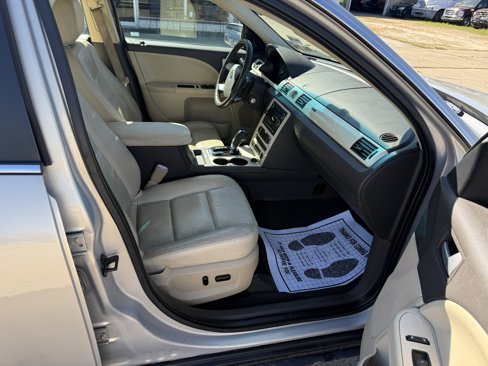 Used 2009 Mercury Sable Premier image 11