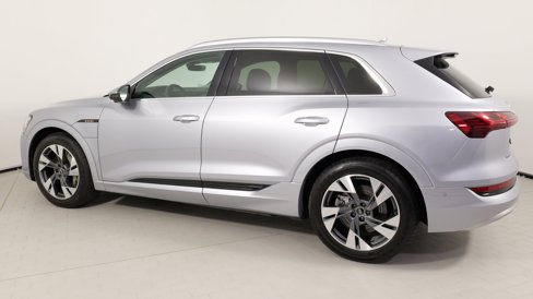 Used 2022 Audi e-tron Premium Plus w/ Premium Plus Package image 37