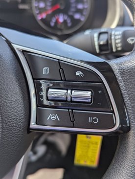 Used 2023 Kia Forte LXS image 15