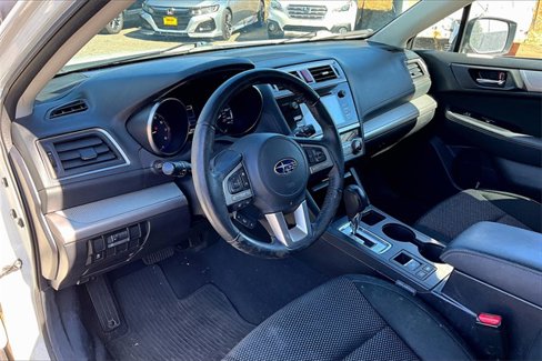 Used 2017 Subaru Outback 2.5i Premium image 14