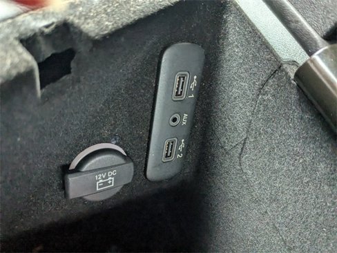 Used 2019 Dodge Challenger SXT image 19