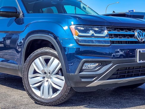 Used 2019 Volkswagen Atlas SE w/ Panoramic Sunroof Package image 2