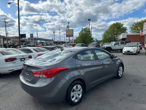 Used 2012 Hyundai Elantra GLS image 5