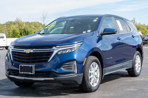 Used 2023 Chevrolet Equinox LT w/ LPO, Floor Liner Package image 2