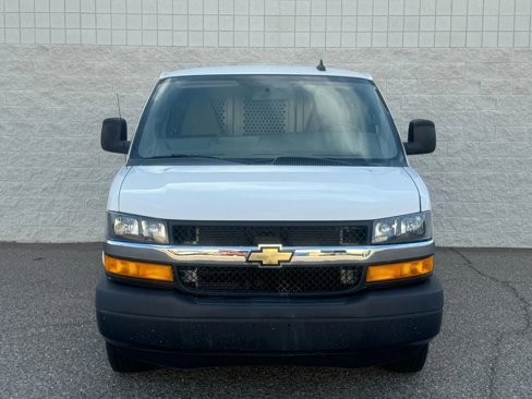 Used 2020 Chevrolet Express 2500 w/ Driver Convenience Package image 2