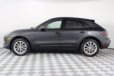 Certified 2025 Porsche Macan image 2