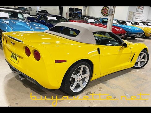 Used 2006 Chevrolet Corvette Convertible w/ Preferred Equipment Group image 3