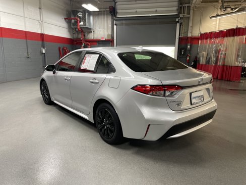Used 2020 Toyota Corolla LE image 8