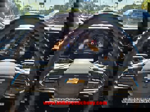 New 2025 Chevrolet Equinox LT image 21