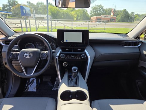 Used 2023 Toyota Venza LE image 17