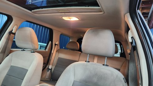 Used 2008 Ford Escape XLT image 9