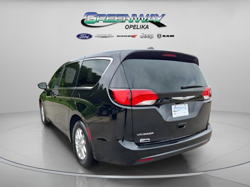 New 2026 Chrysler Voyager LX image 5