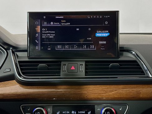 Used 2021 Audi Q5 Premium Plus w/ Premium Plus Package image 15