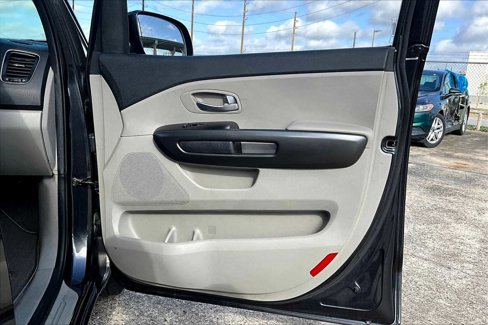 Used 2020 Kia Sedona LX image 20