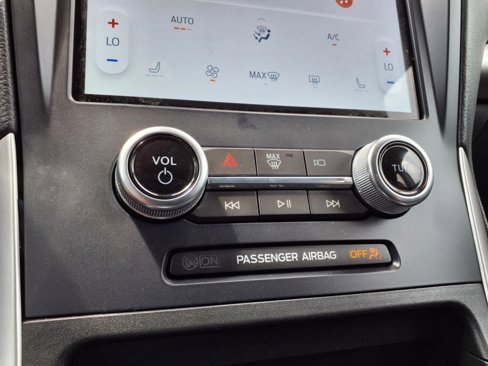 Used 2024 Ford Edge SEL image 15