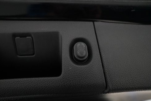 Used 2019 GMC Yukon SLE w/ Convenience Package image 15