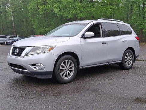 Used 2014 Nissan Pathfinder SV image 5