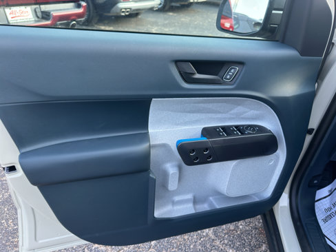 New 2025 Ford Maverick XLT image 23
