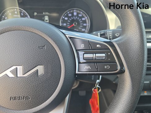 Used 2023 Kia Forte LXS image 31