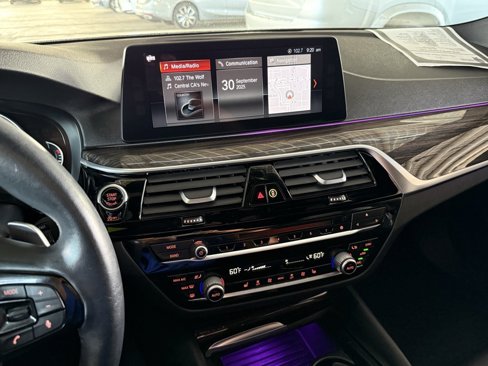Used 2018 BMW 530i image 21