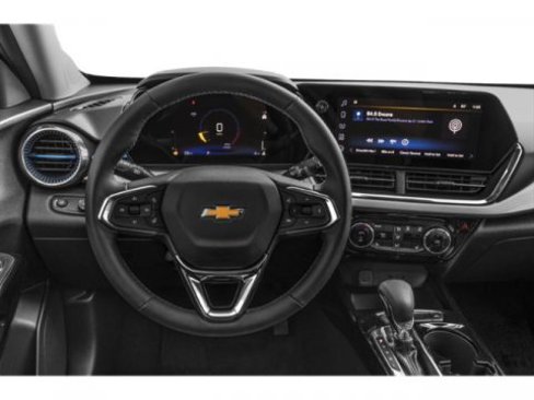 Used 2025 Chevrolet Trax RS w/ Driver Confidence Package image 10